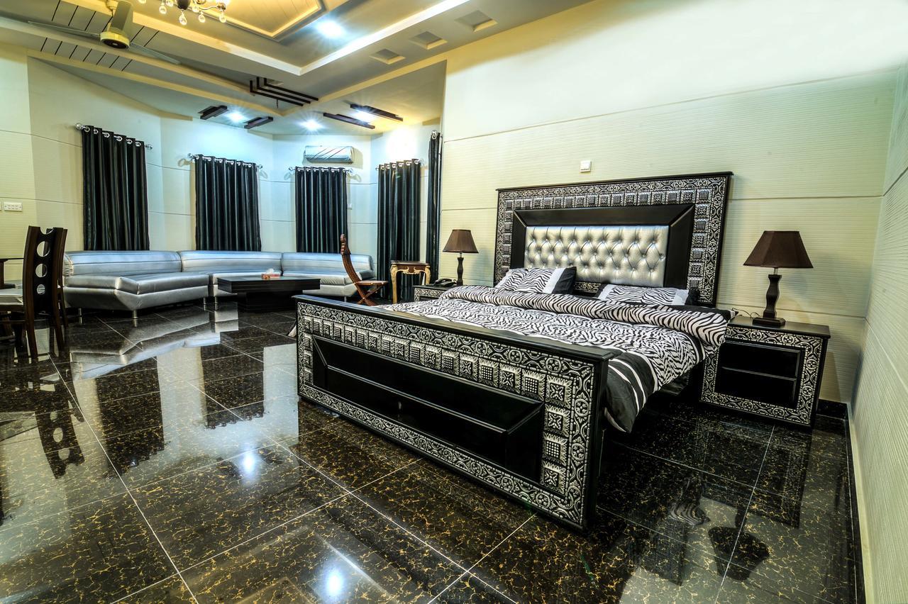 Midway Hotel & Restaurant Sadiqabad المظهر الخارجي الصورة