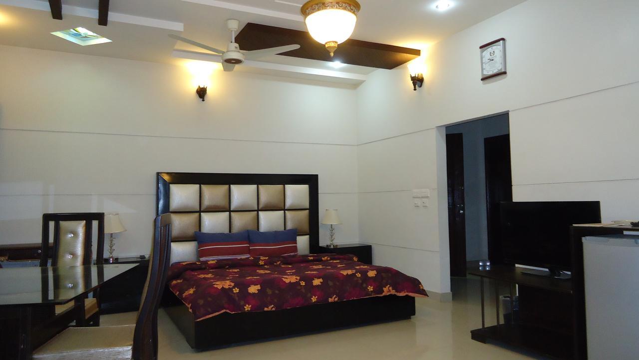 Midway Hotel & Restaurant Sadiqabad المظهر الخارجي الصورة